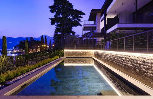 SalvatoreHomes - Luxurious Dreamview Waterfront Apartment in Torri del Benaco with Pool - Casa Azura - a 5 Star Luxury Collection at Lake Garda - Foto 6