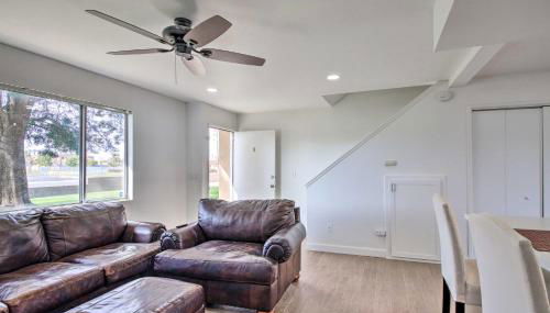 Central Bakersfield Townhome with Private Patio - Foto 5