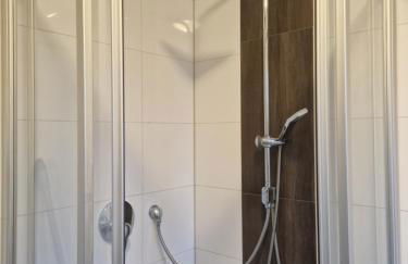 Cozy Apartment: Design Superior Suite Zentral - Küche - Balkon - Foto 43