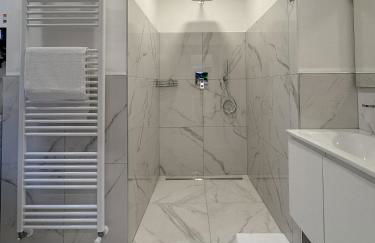 Belvedere 237B Lakeview Luxury Apartment - Foto 13