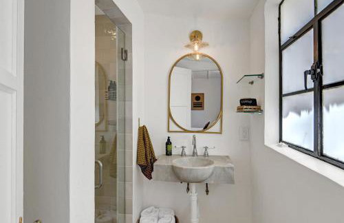 Famous Movie Colony Estate- Casa de Amigos Estate- Ultra Luxe, Pool, Spa, Firepit 4bd, 3.5bth - Foto 19