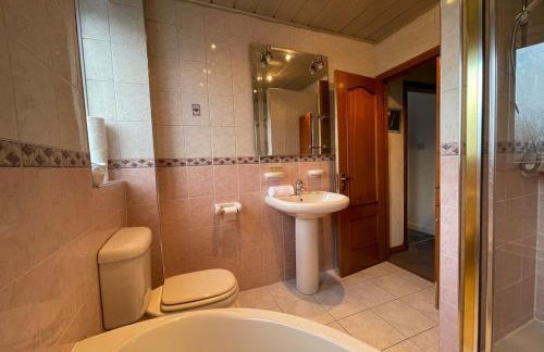 1930s 3Bed House in Quiet Village w/ Large Garden - Foto 17