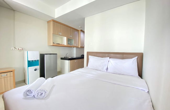 Stylish & Comfy Studio at Dago Suites Apartment - Photo 1