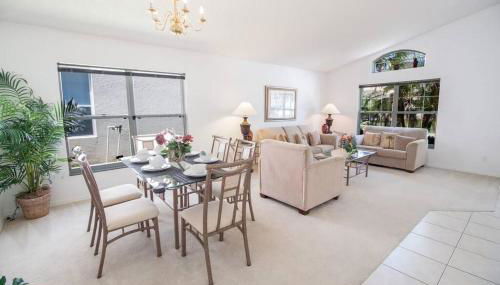 Private Pool Home at Seasons Community - Foto 5