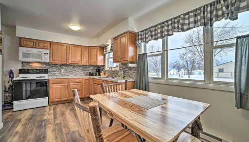 Cozy Houghton Lake Heights Cottage with Private Yard - Foto 2