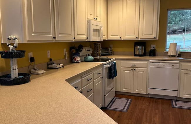 Gearhart Lakefront Oasis - Foto 14