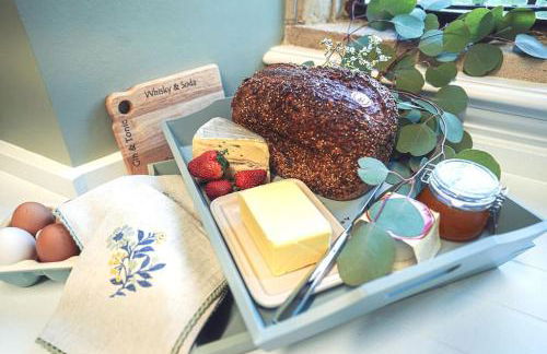 Manor Estate - Two Accommodation Wings - Sleeps 14 - Foto 23