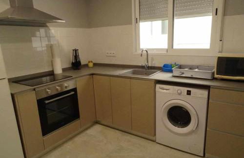 APARTAMENTOS EL SOL a 20 metros del mar - Photo 11