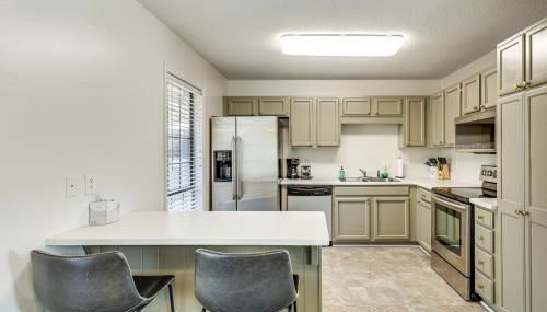 7 Mi to Beach! Wilmington Family Gem with Yard - Foto 2