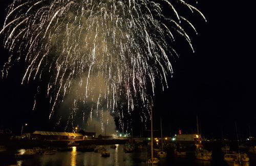 Central Penzance, Modern stylish home, Near Seafront with Gated parking - Photo 36