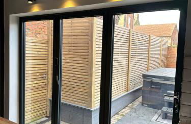 Town center cottage with Hot tub - Foto 9