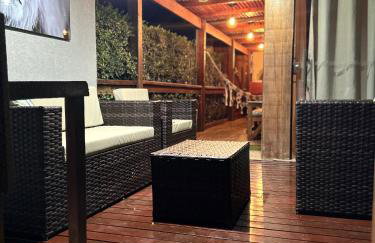 Chalé com PISCINA Privativa, com 2 QUARTOS, ESTACIONAMENTO em Condomínio com PORTARIA 24h, Sauna, Quadras, 3 PISCINAS no condomínio, Pesca e Parquinho Infantil - SmarTV na sala de estar, TV na área CHURRASQUEIRA, Wi-Fi e Cozinha Completa - Foto 16