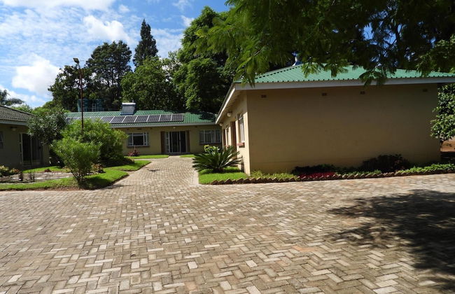 2 Bed Apartment With Ensuite Kitchenette- 2071 - Foto 1