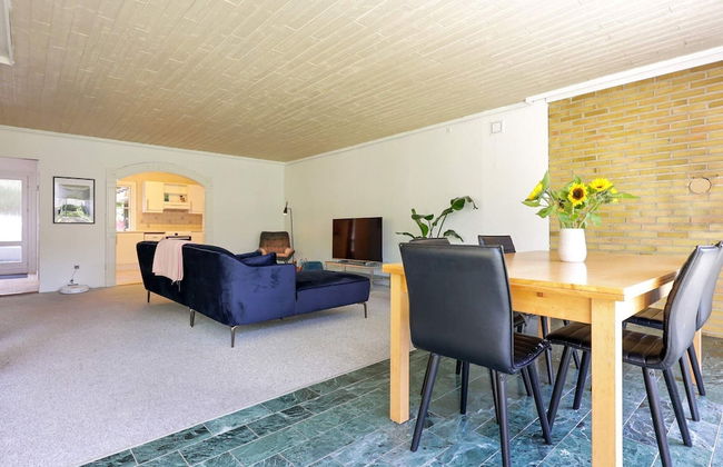 6 Person Holiday Home in Stroby - Foto 11