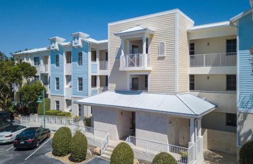 LIC Mgr - LUXURIOUS 3 BED 3 BATH OCEANFRONT SUITE - UPSCALE OCEANFRONT RESORT - INDOOR PICKLEBALL - SPEAKEASY! - Photo 9