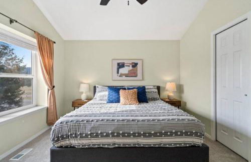 Beautiful Mountain Views Close to Hiking Trails - Foto 35