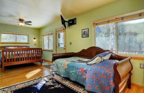 Fantastic Mountain Cottage with a Hot Tub on Beautiful Chalk Creek in Nathrop, Colorado - Foto 9