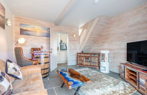 The Drunken Carpenter's Cottage - Photo 3