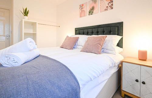 Spacious 2 Bedroom Balcony Flat with Parking and Fast WiFi - Foto 21