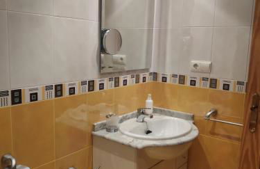 APARTAMENTO CON TERRAZA, VISTAS AL MAR Y PISCINA - Foto 15