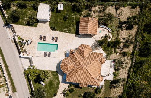 Villa Ellania - Foto 1