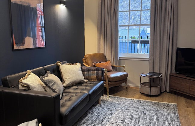 JOIVY Stylish Castle View Flat with Balcony - Foto 11