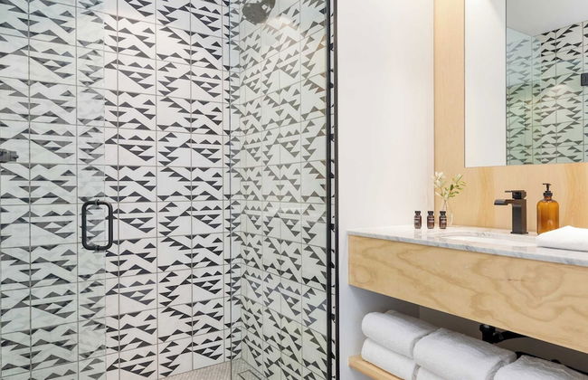 Blackhaus Suites by AvantStay – Modern Comfort in Downtown Palm Springs - Foto 39