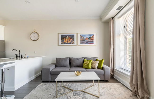 Iconic Rideau 1Bd Unit Balcony Free Parking 1 - Photo 7