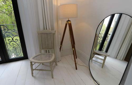 Perfect Retreat in Luxury & Historical Manor House - Photo 48