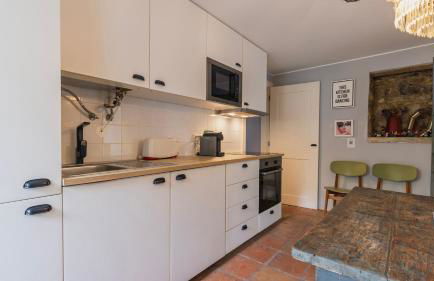 Artsy Sintra I by LovelyStay - Photo 7