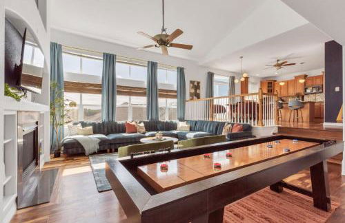 Centrally Located 5BD - Games, BBQ & Firepit Patio - Foto 67