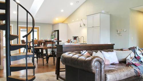 Awe Inspiring Mountain Lodge hot tub for large groups - Foto 5