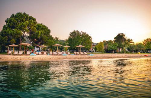 Kokkinos - Photo 1