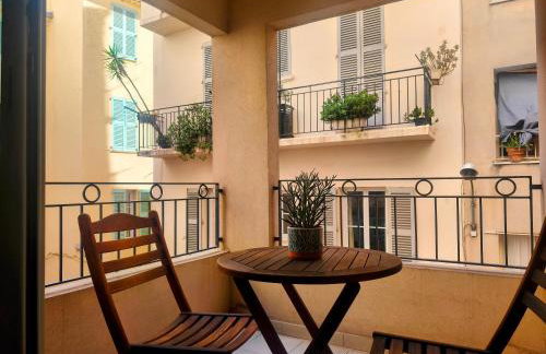 Quiet Appartment AC 400m Palais & 100m Beach - Foto 1