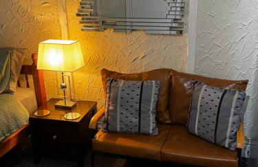 Ground Floor Cute & Cozy - 1 Person Studio - South Pier - Foto 13