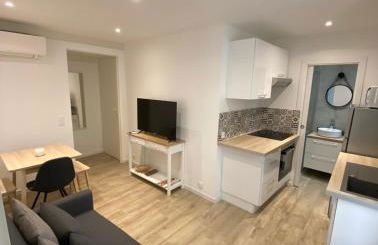 Le Coeur du Port de Golfe Juan - Parking - Clim - Wifi - Foto 1