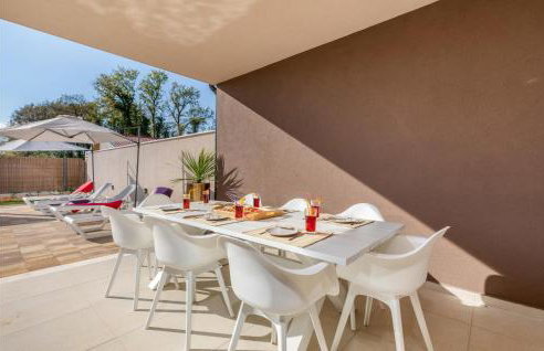 3 Bedroom Beautiful Home In Segotici - Foto 8