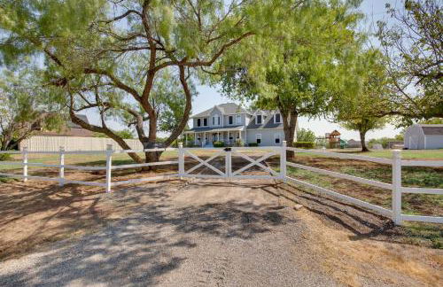 Game Room and Dock Waterfront Granbury Lake Retreat - Foto 40