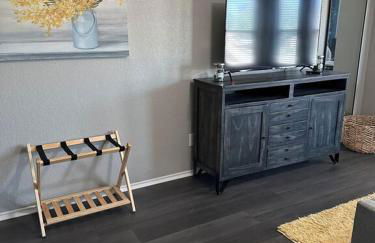 Relax with Spacious Modern Simplicity - Photo 10