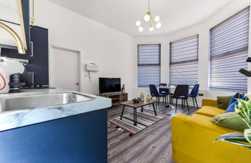 Comfy and Contemporary One Bedroom Flat - Photo 25