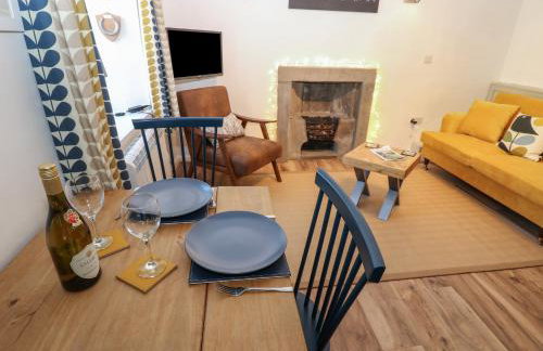 Teal Cottage - Photo 10