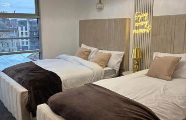 Lux 2-Bed City Centre Apartment Sleeps 6 Free Parking Balcony Near Leeds Station & Millennium Square view - Foto 23