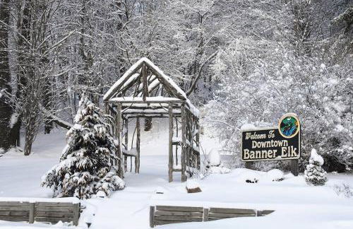 Handsome 2BR Condo with Gorgeous Views in Sugar Mountain! condo - Foto 31