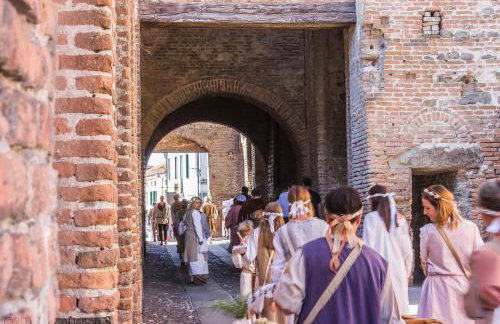 The History Apartment - Photo 22