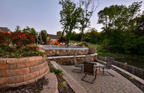 Chalets Resort LAKEFRONT Cottage Free Amenities Amazing views Kayaks 2 Pools - Foto 1