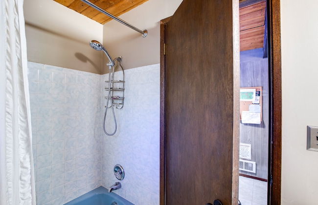 98SL - Hot Tub - BBQ - Pets Ok - WiFi - Sleeps 6 - Foto 13