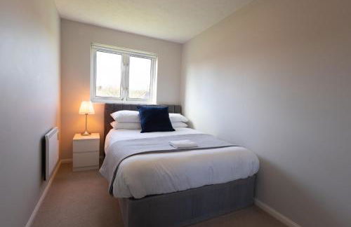 Modern 2 Bed Apartment Near Gatwick - Foto 14