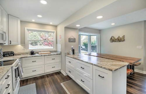 Deck and Mtn Views Fain Chalet in Kingsport - Foto 9