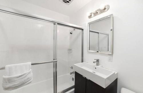 3BR 2BA Home in Palm Springs with Private Pool - Foto 24