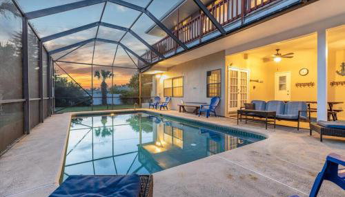 SAND CASTLE-Fun For Big Groups-Walk to Beach, Heated Pool, Lanai - Foto 5, sunbed